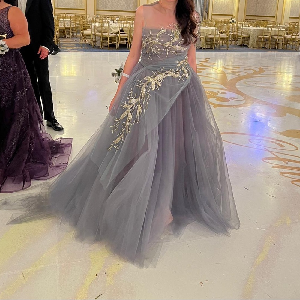 Reem Acra evening gown - Picture 4 of 13